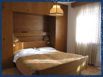 Imagen de la habitación del Hotel Interhotel. Foto 2