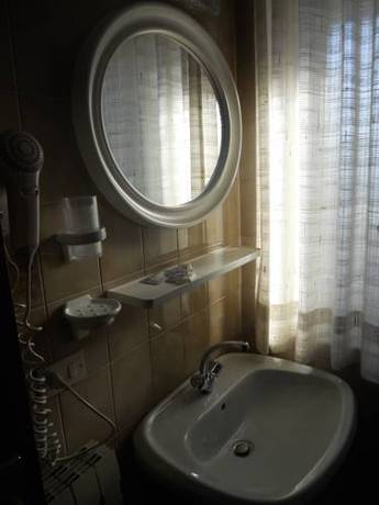 Imagen de la habitación del Hotel Interhotel. Foto 8