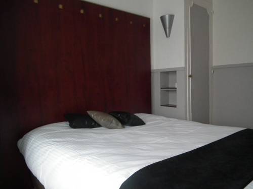 Imagen de la habitación del Hotel Inter-hotel La Roche-sur-yon Est Le Moulin Neuf. Foto 5