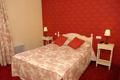 Imagen de la habitación del Hotel Inter-hotel Le Tréport Sud La Cour Carrée. Foto 13