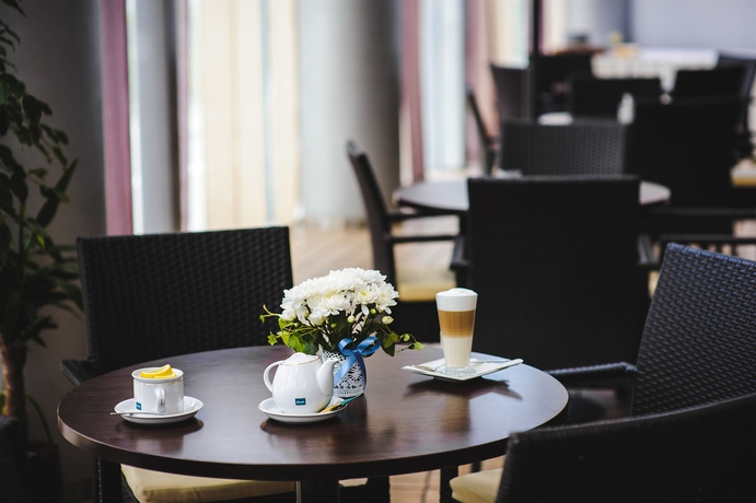 Imagen del bar/restaurante del Hotel Interhouse. Foto 2