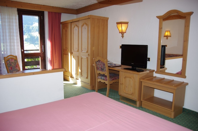 Imagen de la habitación del Hotel Intermonti. Foto 8