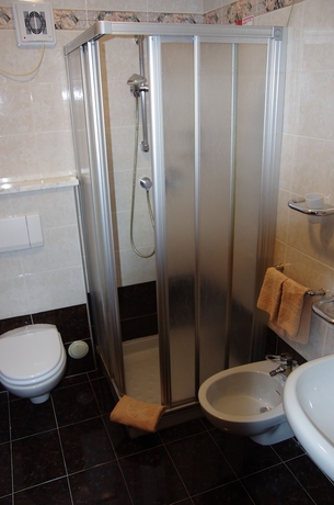 Imagen de la habitación del Hotel Intermonti. Foto 12