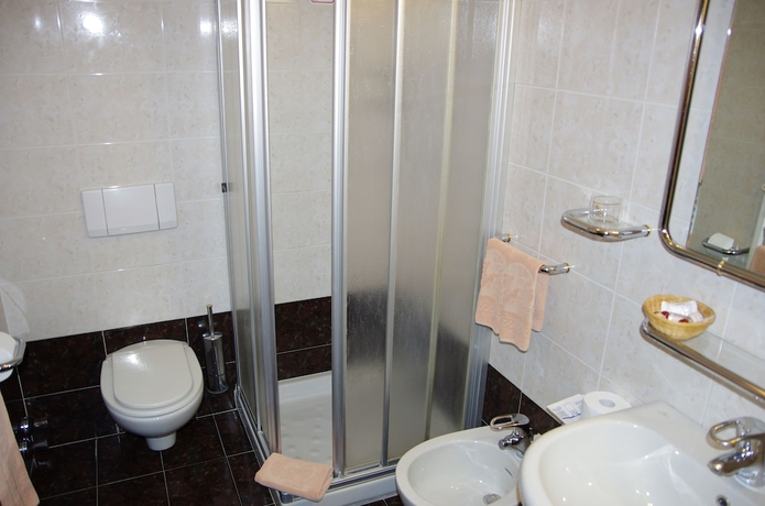 Imagen de la habitación del Hotel Intermonti. Foto 13