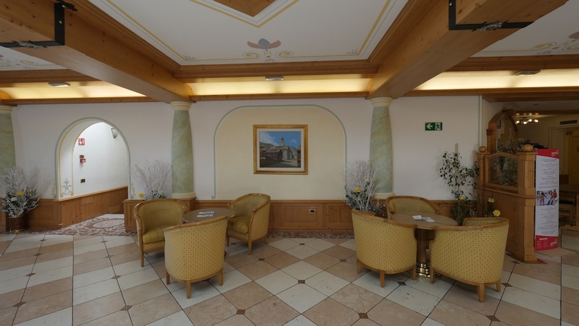 Imagen de los interiores del Hotel Intermonti. Foto 16