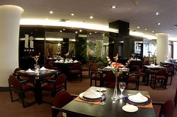 Imagen del bar/restaurante del Hotel Internacional Asuncion Dowtown. Foto 2