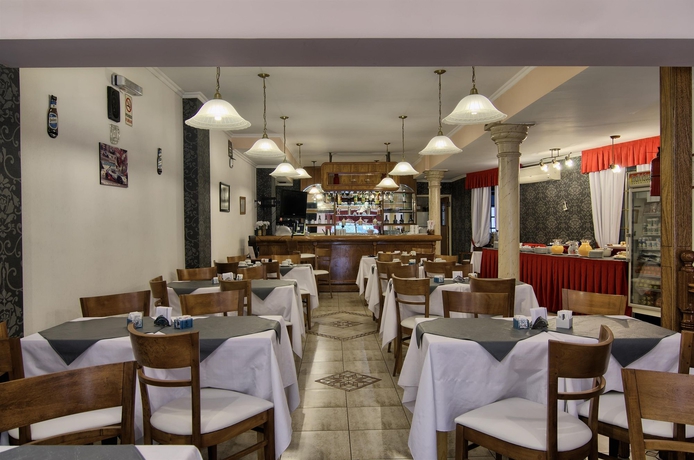 Imagen del bar/restaurante del Hotel Internacional, Buenos Aires. Foto 5