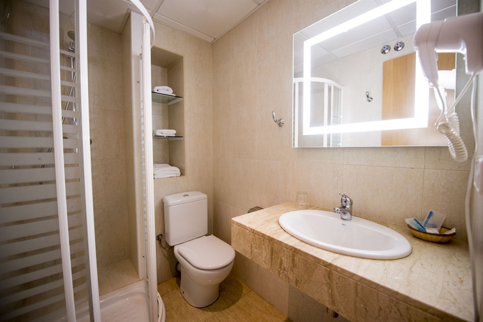 Imagen de la habitación del Hotel Internacional, Calella. Foto 8