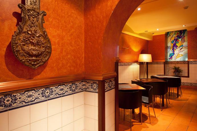 Imagen de los interiores del Hotel Internacional, Oporto. Foto 11