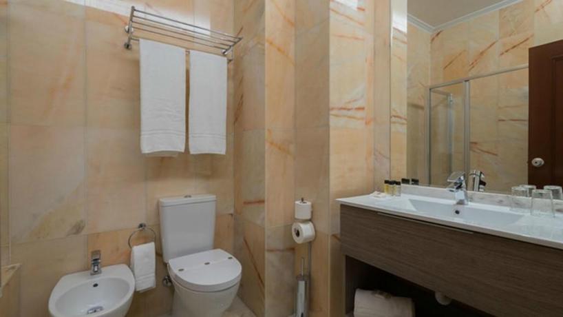 Imagen de la habitación del Hotel Internacional, Oporto. Foto 6