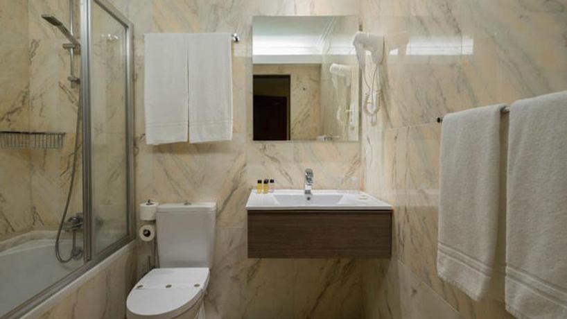 Imagen de la habitación del Hotel Internacional, Oporto. Foto 7