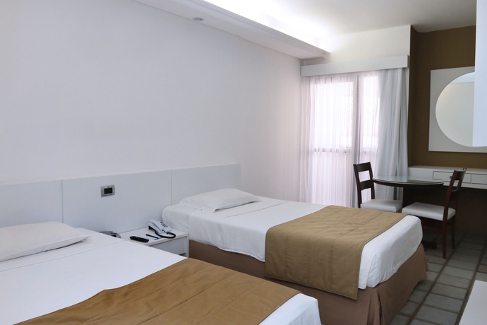 Imagen de la habitación del Hotel Internacional Palace. Foto 5