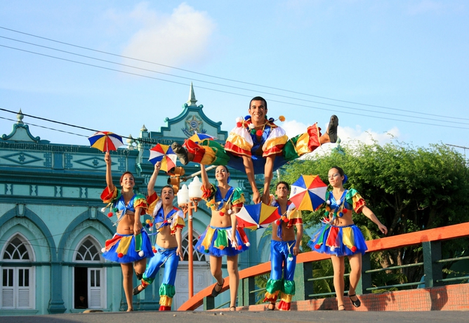 Imagen de los exteriores del Hotel Internacional Palace. Foto 8