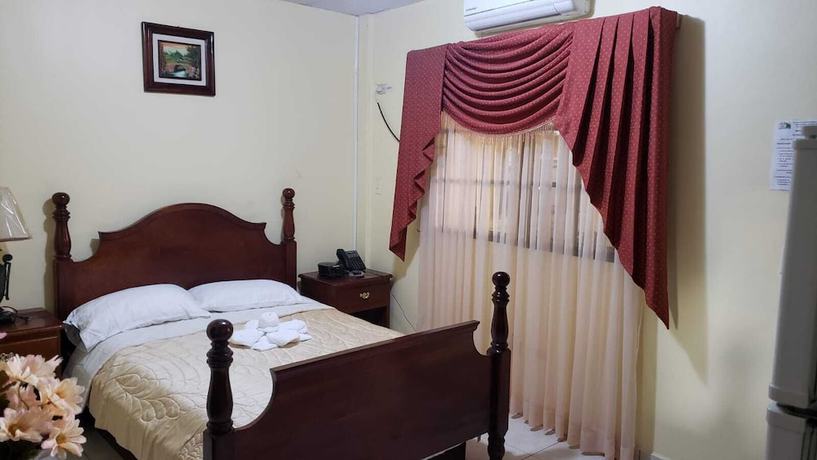 Imagen de la habitación del Hotel Internacional Palmerola. Foto 3