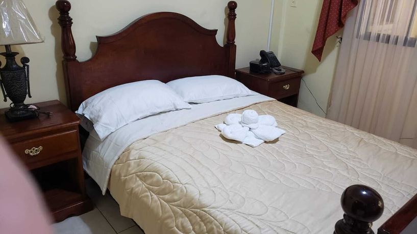 Imagen de la habitación del Hotel Internacional Palmerola. Foto 4