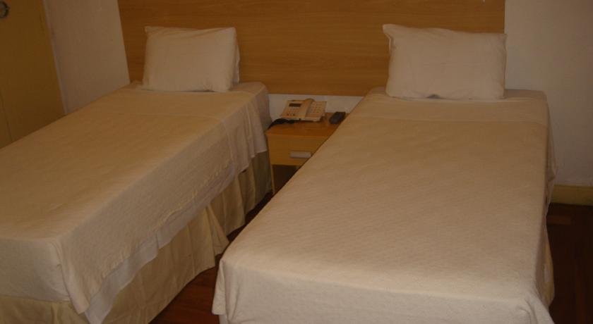 Imagen de la habitación del Hotel Internacional S&atilde;o Paulo. Foto 7