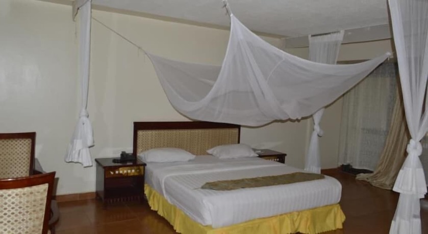 Imagen de la habitación del Hotel International 2000. Foto 13