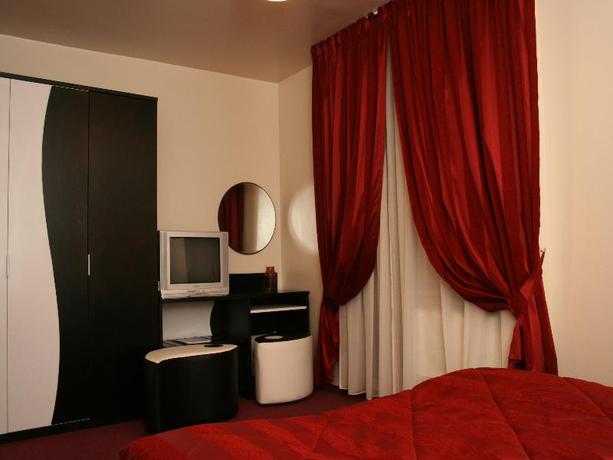Imagen de la habitación del Hotel International Baile Felix. Foto 4
