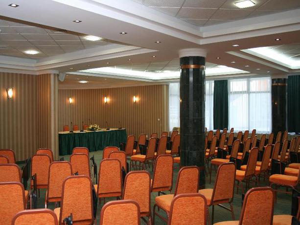 Imagen de los interiores del Hotel International Baile Felix. Foto 14