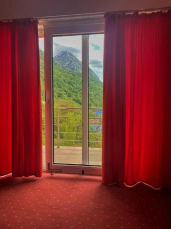 Imagen general del Hotel International, Băile Herculane. Foto 1