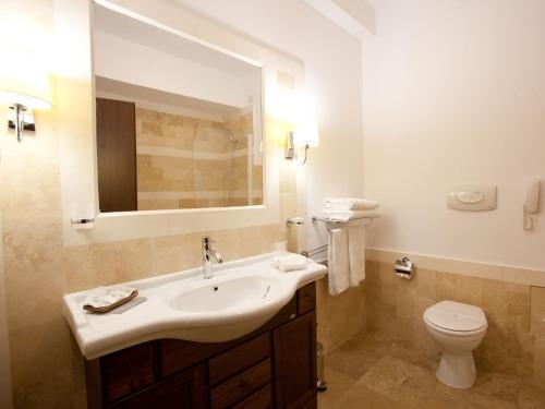 Imagen de la habitación del Hotel International Bucharest City Centre. Foto 6