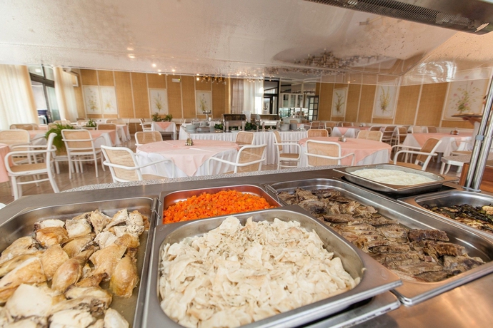Imagen del bar/restaurante del Hotel International, Crikvenica. Foto 8