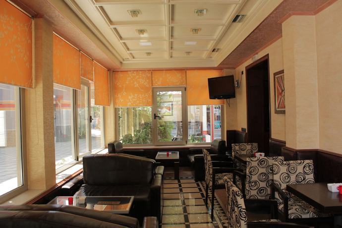 Imagen del bar/restaurante del Hotel International, Fier. Foto 8