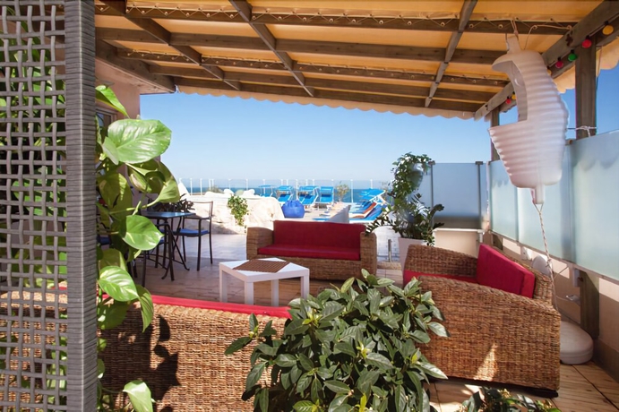 Imagen de los exteriores del Hotel International, Gabicce Mare. Foto 14