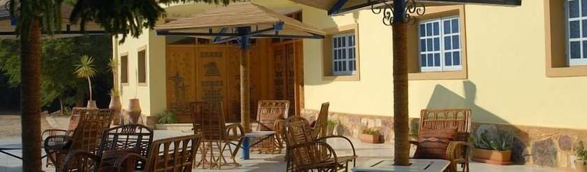 Imagen de los exteriores del Hotel International Hot Spring. Foto 4