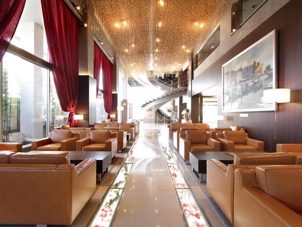 Imagen de los interiores del Hotel International Hotel Ube. Foto 4