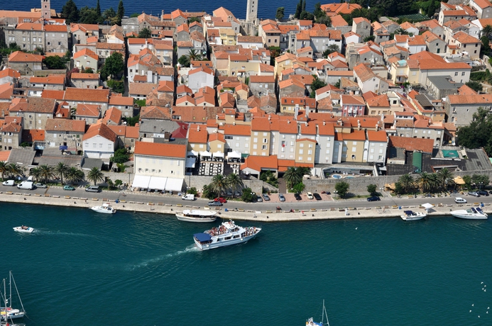 Imagen de los exteriores del Hotel International, Rab Island. Foto 8