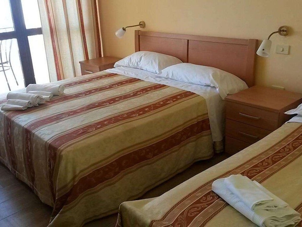 Imagen de la habitación del Hotel International Resort. Foto 6