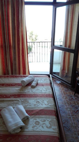 Imagen de la habitación del Hotel International Resort. Foto 7