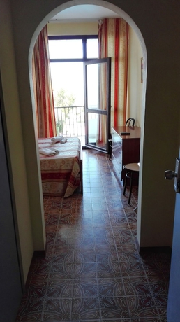 Imagen de la habitación del Hotel International Resort. Foto 8