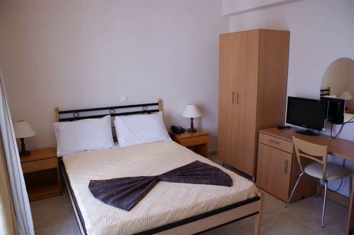 Imagen de la habitación del Hotel International, Rodas Town. Foto 5