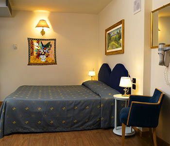 Imagen de la habitación del Hotel International, San Benedetto del Tronto. Foto 11