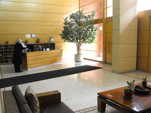 Imagen de los interiores del Hotel International Suites. Foto 8