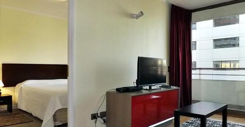 Imagen de la habitación del Hotel International Suites. Foto 5