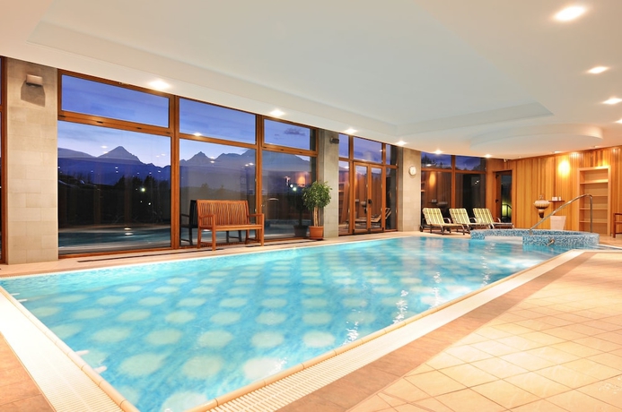 Imagen de la piscina del Hotel International, Veľká Lomnica. Foto 16