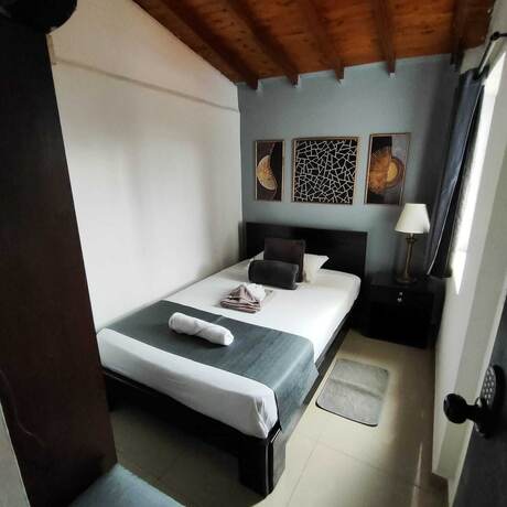 Imagen de la habitación del Hotel International hostel medellin. Foto 10