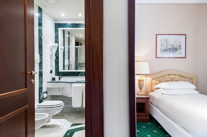 Imagen de la habitación del Hotel Internazionale, Bolonia. Foto 7