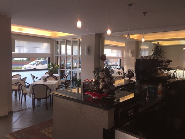 Imagen del bar/restaurante del Hotel Internazionale, FINALE LIGURE. Foto 10