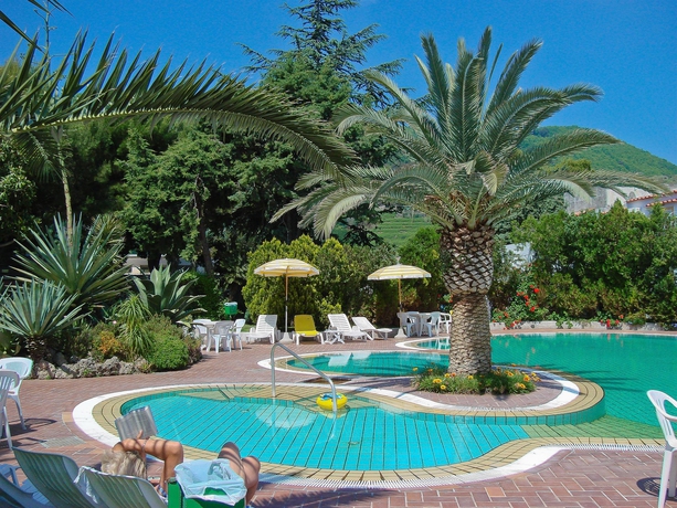 Imagen de la piscina del Hotel Internazionale, Ischia. Foto 16