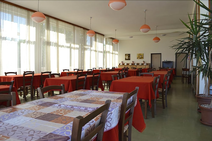 Imagen del bar/restaurante del Hotel Internazionale, Marotta. Foto 6