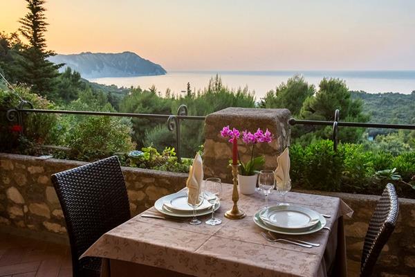 Imagen de los exteriores del Hotel Internazionale, Portonovo. Foto 6