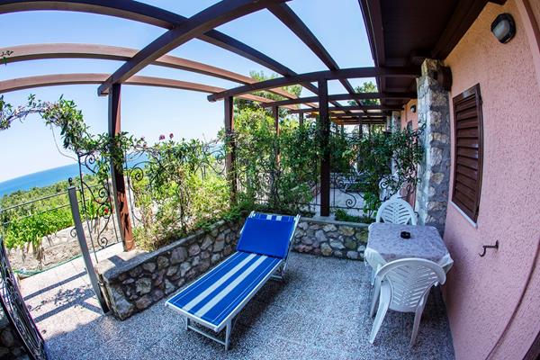 Imagen de los exteriores del Hotel Internazionale, Portonovo. Foto 7