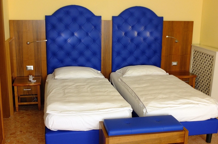 Imagen de la habitación del Hotel Internazionale, Torri Del Benaco. Foto 10