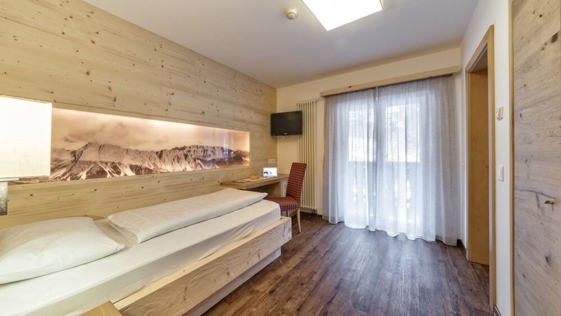 Imagen de la habitación del Hotel Interski. Foto 8