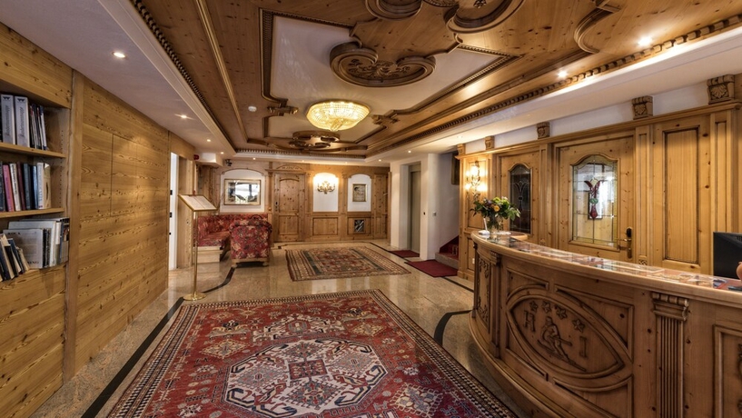 Imagen de los interiores del Hotel Interski. Foto 19