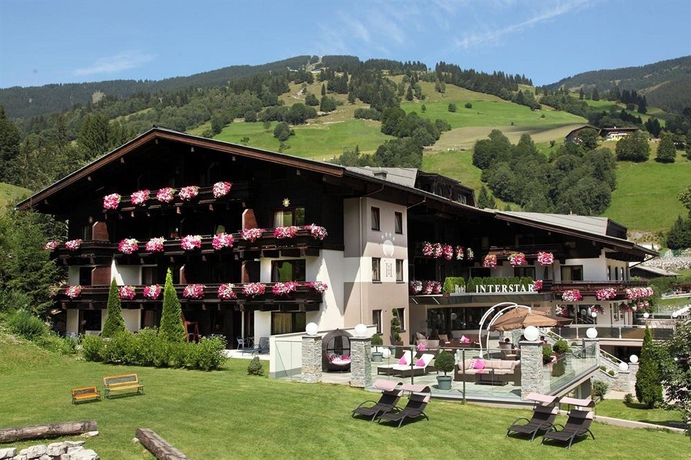 Imagen de los exteriores del Hotel Interstar, Saalbach-Hinterglemm . Foto 6